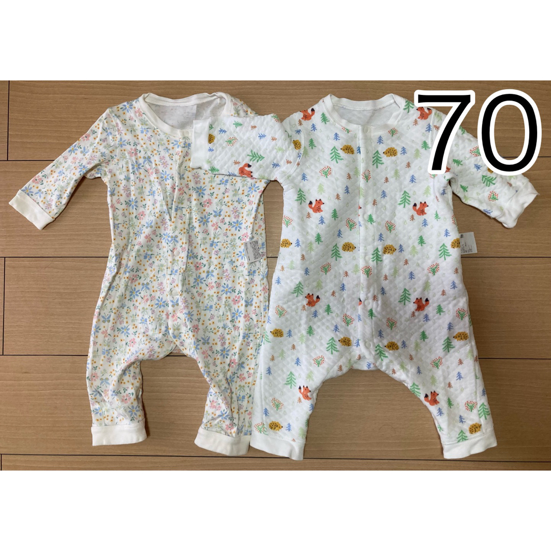 UNIQLO(ユニクロ)の2枚 70 ユニクロ ロンパース  花 アニマル カバーオール キッズ/ベビー/マタニティのベビー服(~85cm)(ロンパース)の商品写真