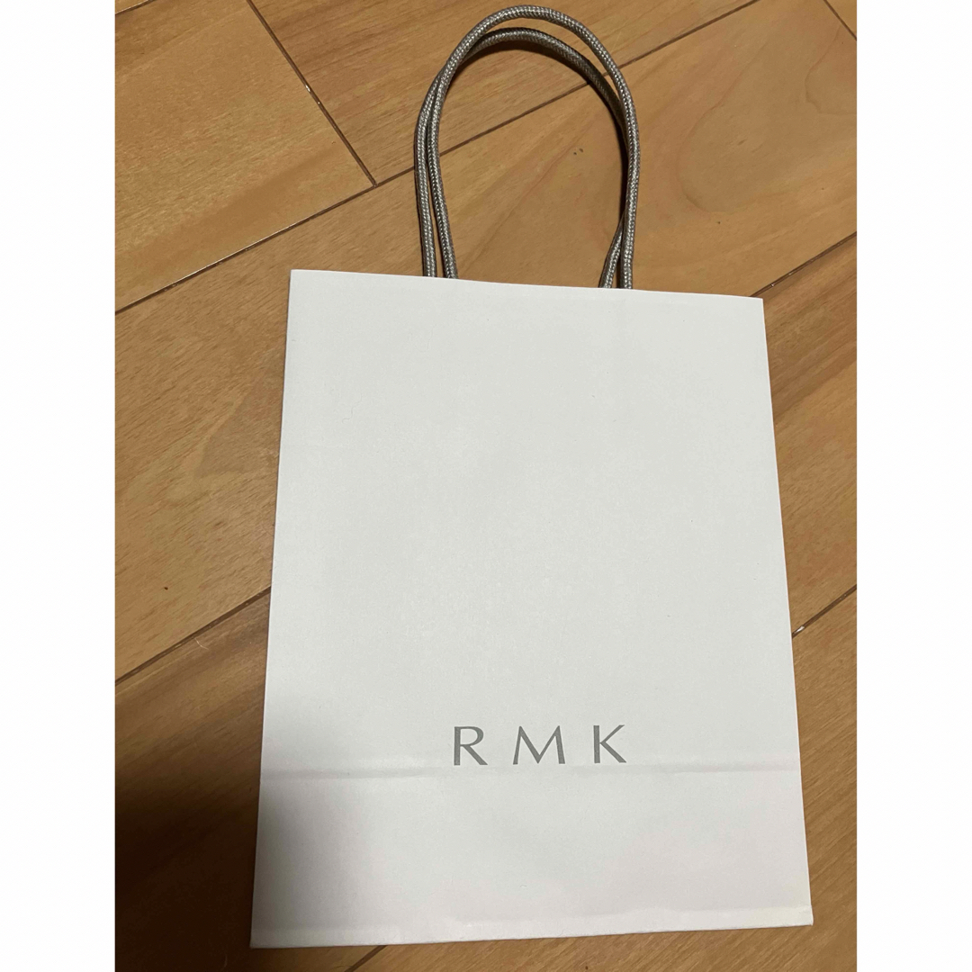 RMK(アールエムケー)の匿名配送　RMK 紙袋　ショッパー　ショップ袋　ポイント消化　消費 レディースのバッグ(ショップ袋)の商品写真