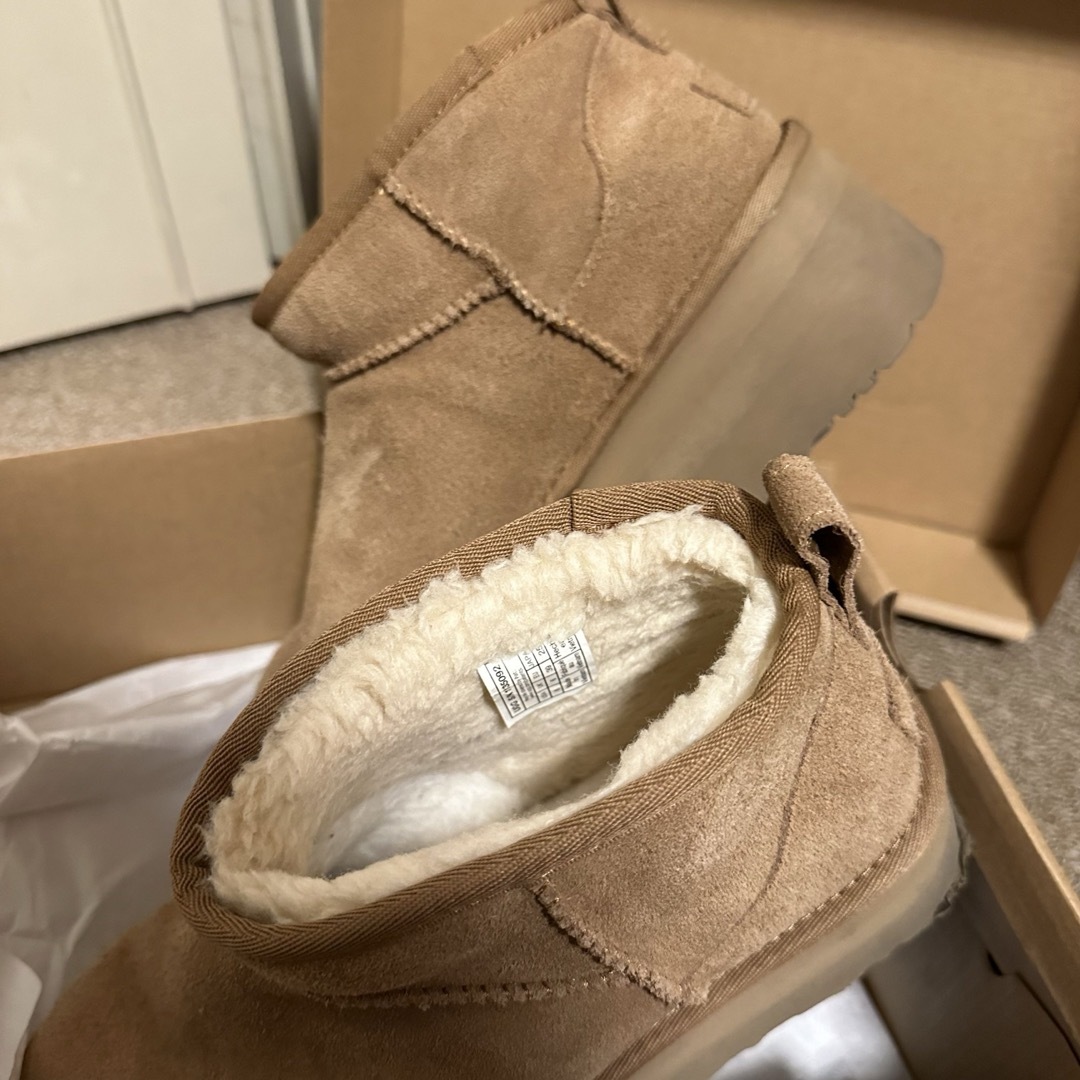 UGG(アグ)のugg ブーツ 厚底 chestnut 25.0cm レディースの靴/シューズ(ブーツ)の商品写真