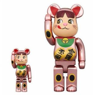 フジヤ(不二家)のBE@RBRICK 招き猫ペコちゃん 桃金メッキ ベアブリック(キャラクターグッズ)