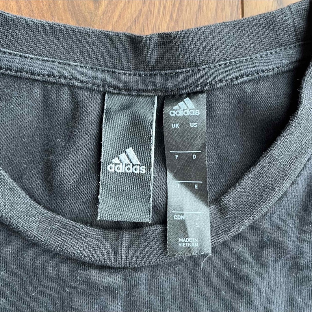 adidas(アディダス)の【adidas】半袖トップス　ロング丈　Sサイズ レディースのトップス(Tシャツ(半袖/袖なし))の商品写真