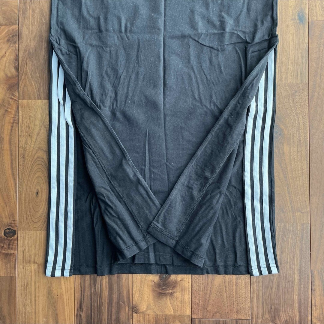 adidas(アディダス)の【adidas】半袖トップス　ロング丈　Sサイズ レディースのトップス(Tシャツ(半袖/袖なし))の商品写真