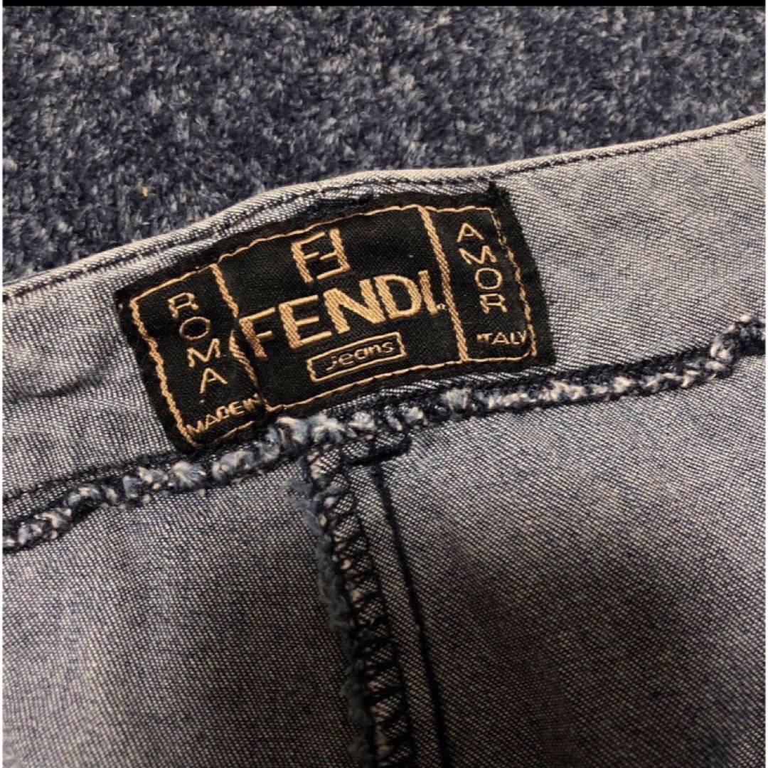 FENDI(フェンディ)のFENDY jeans イタリア製　フェンディ　ストレートジーンズ レディースのパンツ(デニム/ジーンズ)の商品写真