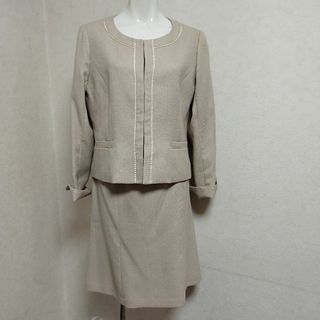 美品　15AR大きいサイズ  入学式　式服セレモニースーツ ノーカラージャケット(スーツ)