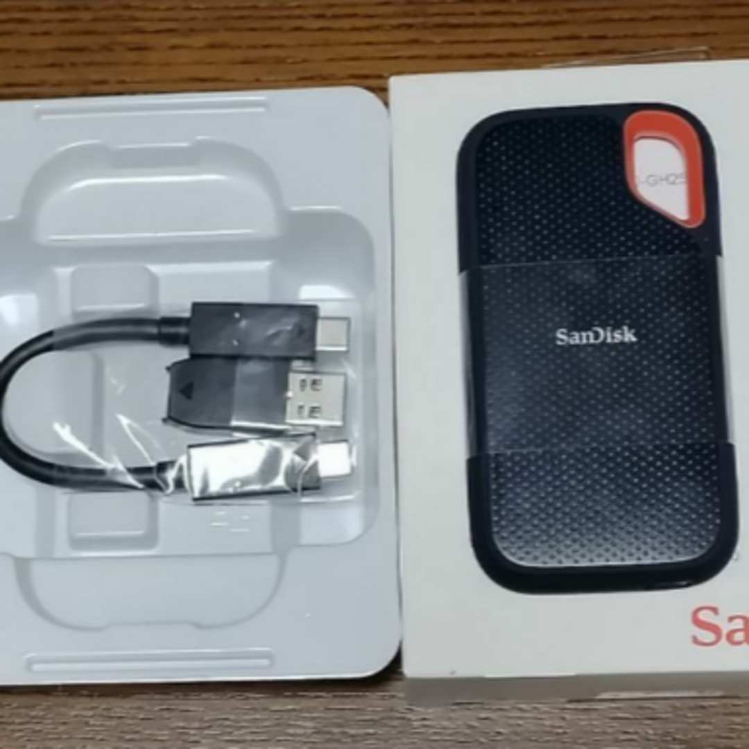 SanDisk(サンディスク)の【新品・未開封】SanDisk SSD 外付け 1TB スマホ/家電/カメラのPC/タブレット(PC周辺機器)の商品写真