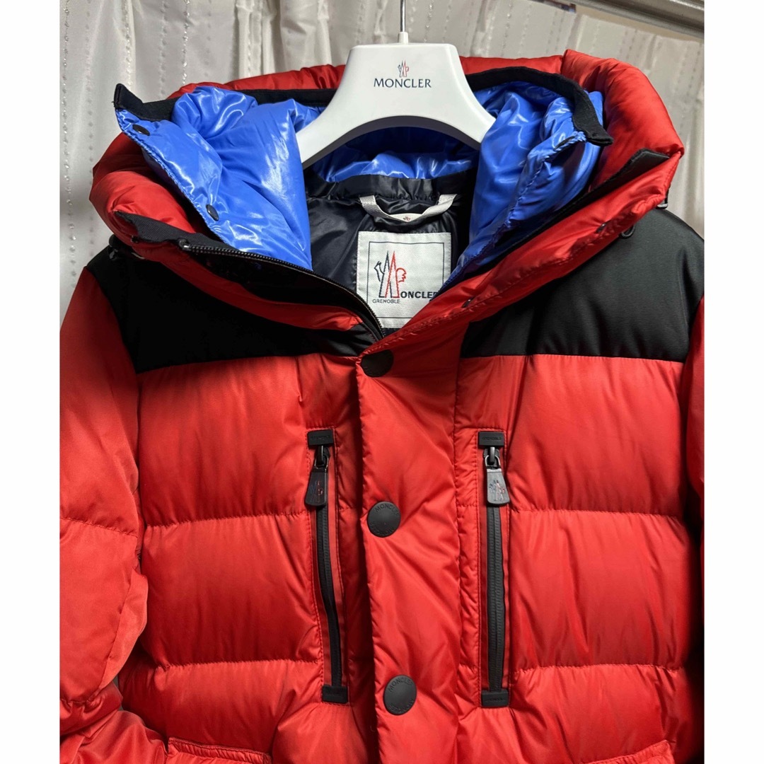 MONCLER(モンクレール)の【中古】MONCLER Grenoble ダウンジャケット メンズのジャケット/アウター(ダウンジャケット)の商品写真