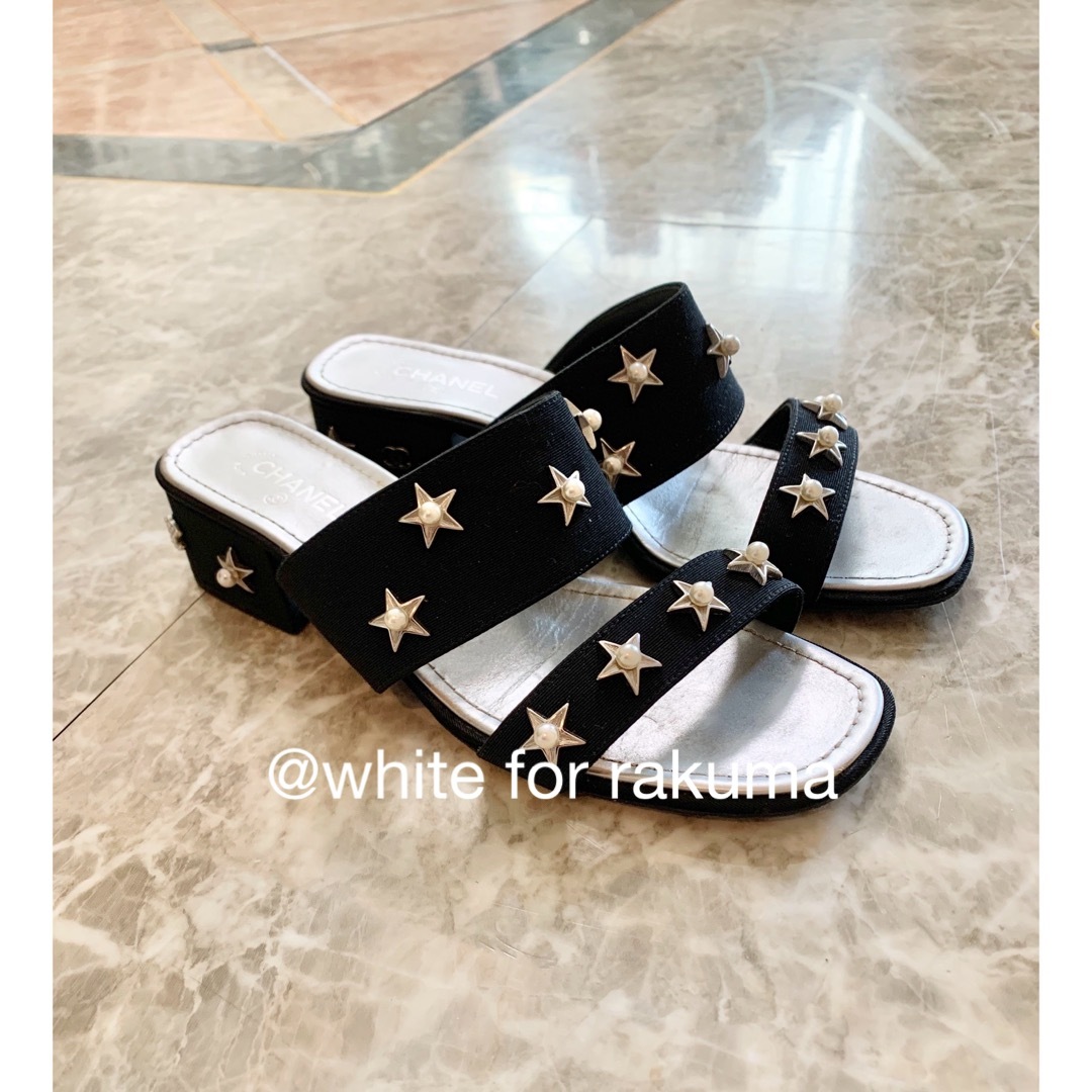CHANEL(シャネル)のCHANEL パールココマークとお星様サンダル ブラック×シルバー レディースの靴/シューズ(サンダル)の商品写真
