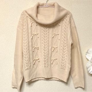 シークレットハニー(Secret Honey)のシークレットハニーリボンモチーフ大きなタートルネックセーターM9号キナリ美品(ニット/セーター)