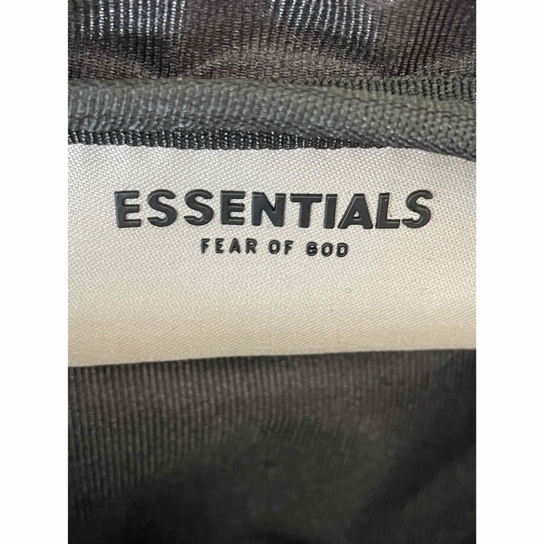 FEAR OF GOD(フィアオブゴッド)の【新品未使用】FOG Essentials エッセンシャルズ ウエストバッグ メンズのバッグ(ウエストポーチ)の商品写真