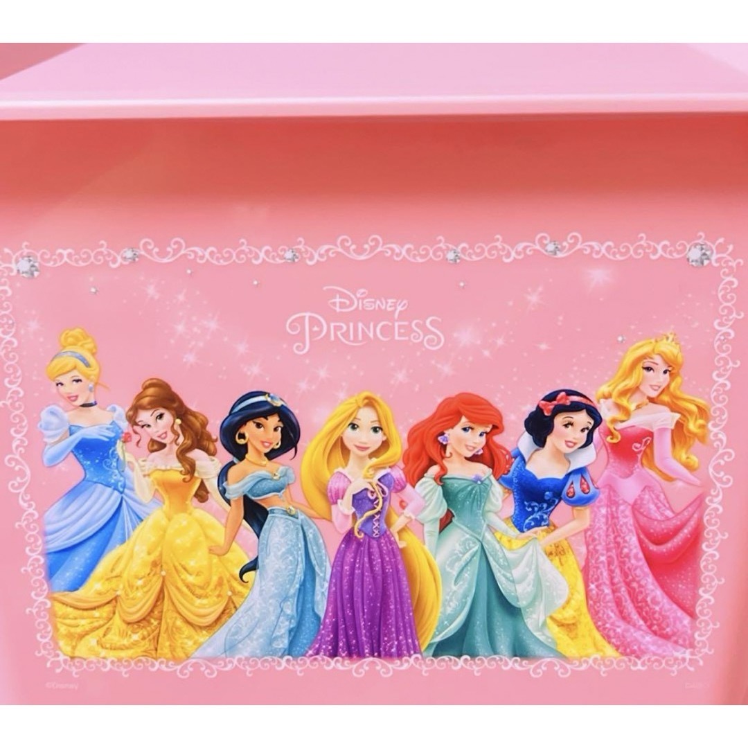 新品未使用　ディズニー　プリンセス　フタ付き　収納箱　Disney 女の子ピンク インテリア/住まい/日用品の収納家具(その他)の商品写真