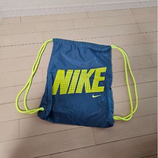 ナイキ(NIKE)のNIKE 藍色×ネオンイエロー ナップザックナイキ リュック バッグ(バッグパック/リュック)