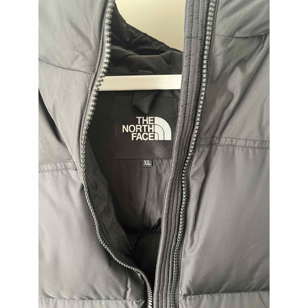 THE NORTH FACE(ザノースフェイス)のTHE NORTH FACE nuptse hoodie メンズのジャケット/アウター(ダウンジャケット)の商品写真