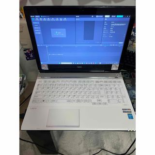 りほのPC極美品❤️高年式❤️うるツヤレッドのノートPC♪❤️Win11❤️初心者おすすめ