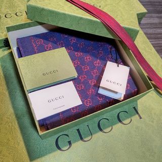 グッチ(Gucci)の❤新品箱袋付き❤GUCCI マフラー ストール ショール スカーフ❤ピンクラメ❤(マフラー/ショール)