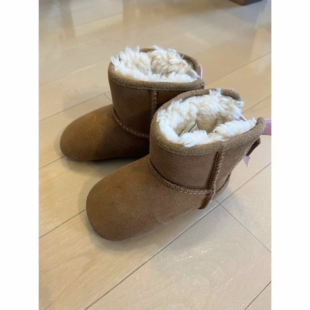 UGG(アグ)のUGG ブーツ　12.5センチ キッズ/ベビー/マタニティのベビー靴/シューズ(~14cm)(ブーツ)の商品写真