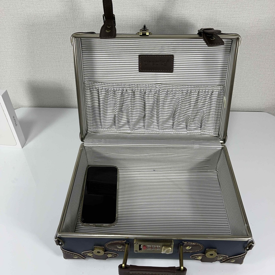 recite 洋風アタッシュケース レディースのバッグ(スーツケース/キャリーバッグ)の商品写真