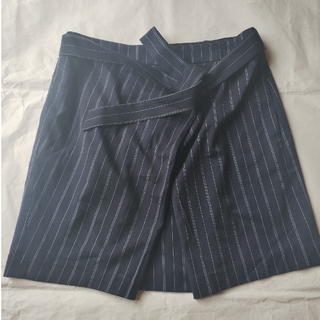 月曜処分】BANANA REPUBLICの共布ベルト付きスカート   濃紺(ひざ丈スカート)