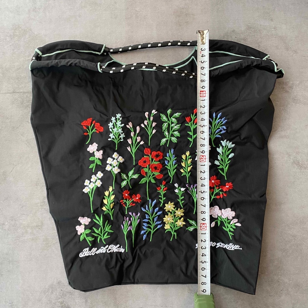 [新品] ボールアンドチェーン　花柄エコバッグ　Mサイズ　BLACK ブラック レディースのバッグ(エコバッグ)の商品写真
