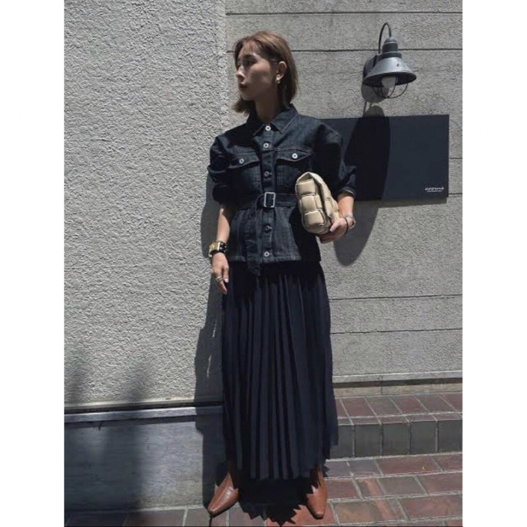 Ameri VINTAGE(アメリヴィンテージ)のAMERI DENIM JACKET PLEATS DRESS レディースのレディース その他(セット/コーデ)の商品写真