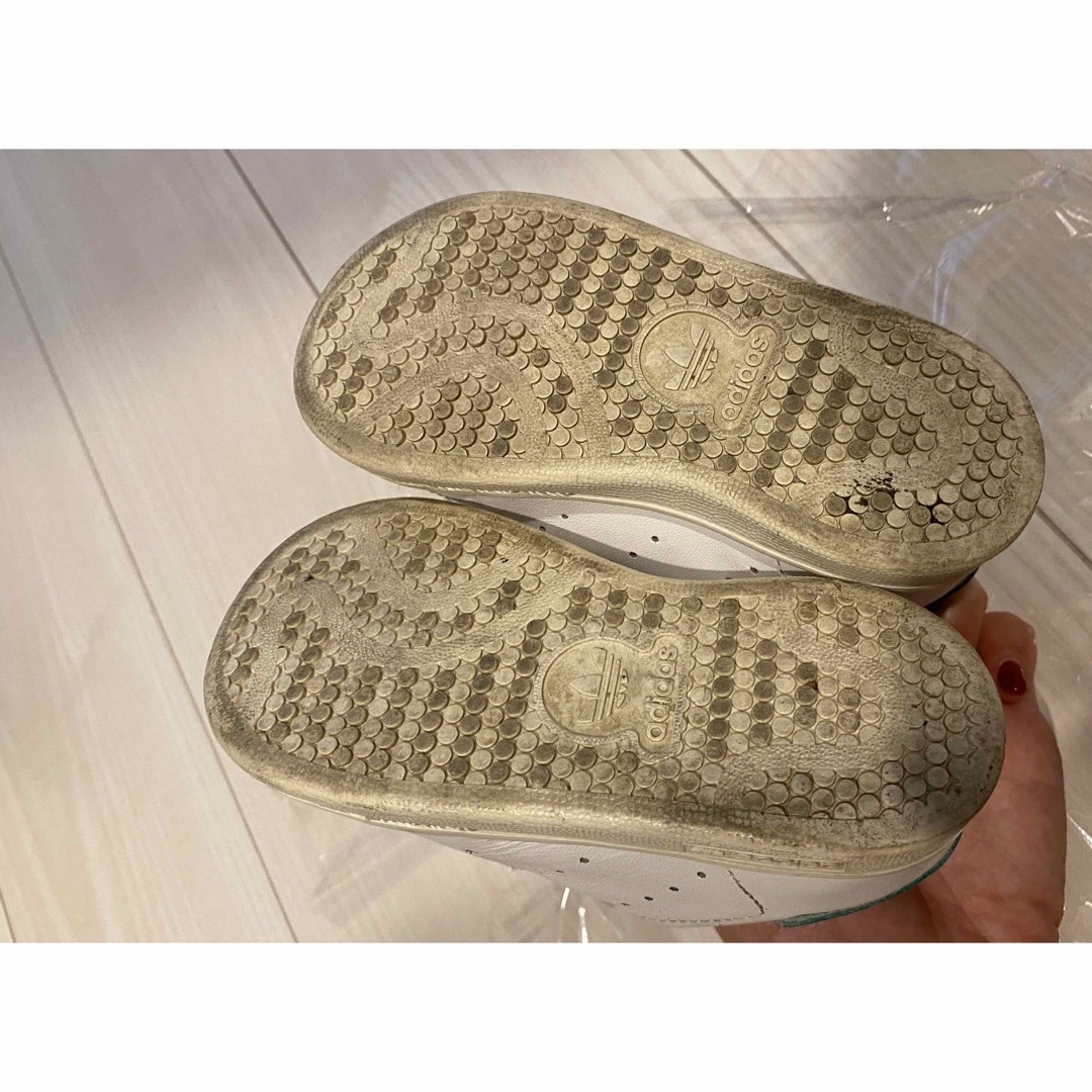 adidas(アディダス)のadidas stansmith  13.5cm キッズ/ベビー/マタニティのベビー靴/シューズ(~14cm)(スニーカー)の商品写真