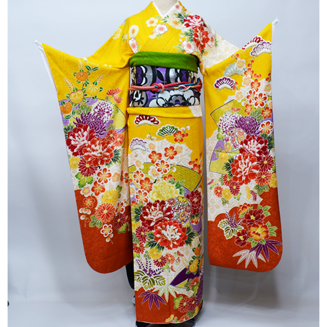 総刺繍の振袖 スワトウ刺繍 相良刺繍 金駒刺繍 着物 晴れ着 成人 総刺繍の振袖 スワトウ刺繍 相良刺繍 金駒刺繍 着物 晴れ着 成人