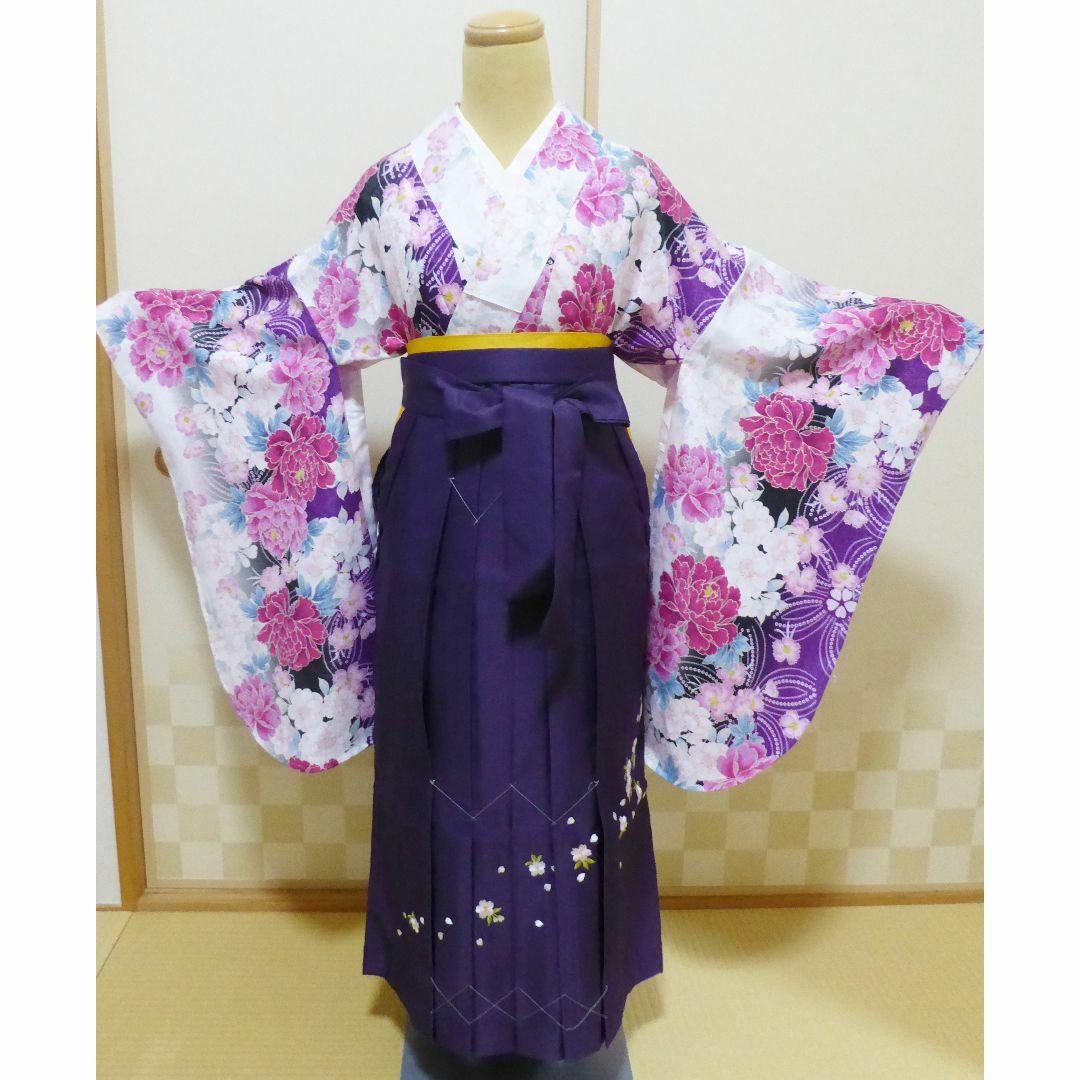 紫　二尺袖着物　袴　袴下帯　セット　ジュニア　小学生　大学生　卒業式　新品 レディースの水着/浴衣(着物)の商品写真