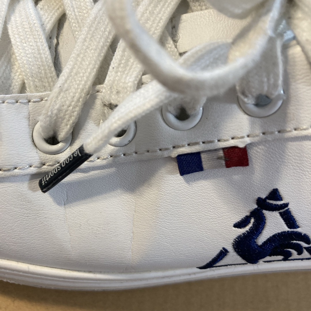 le coq sportif(ルコックスポルティフ)のle coq sportif スニーカー　白　23.5㎝ レディースの靴/シューズ(スニーカー)の商品写真