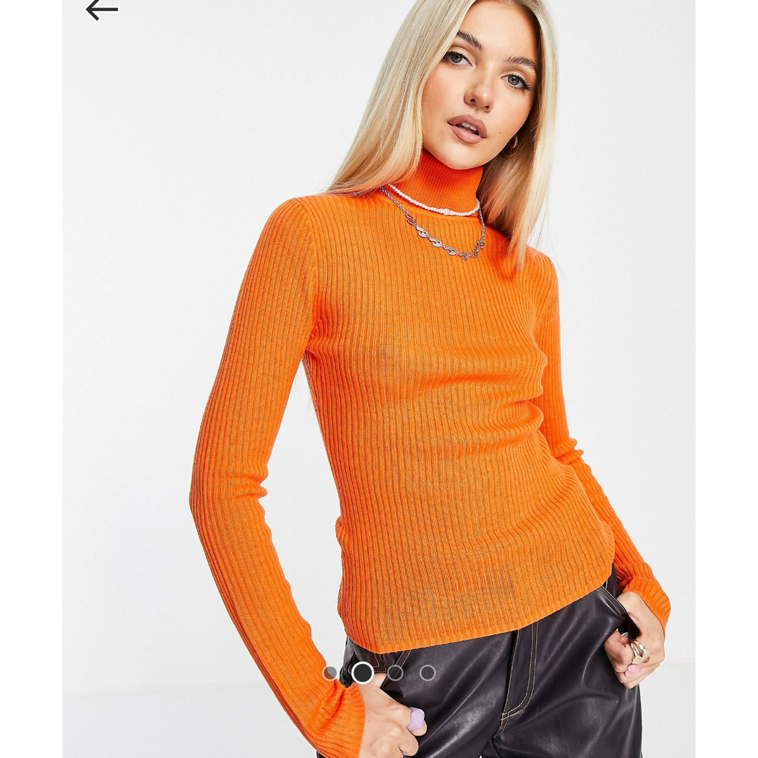 asos(エイソス)のasos ネオンオレンジタートルニット レディースのトップス(ニット/セーター)の商品写真