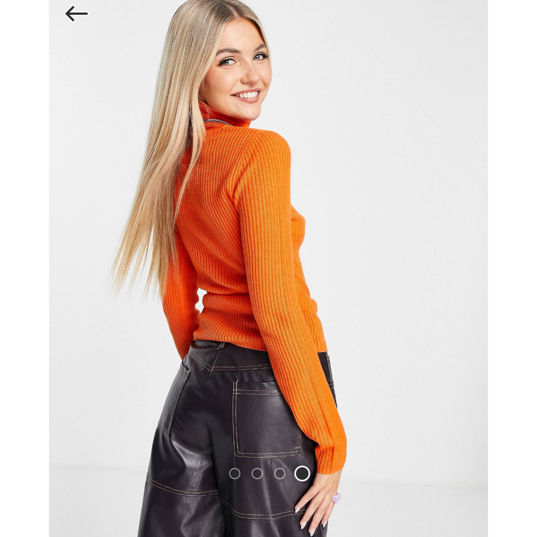 asos(エイソス)のasos ネオンオレンジタートルニット レディースのトップス(ニット/セーター)の商品写真