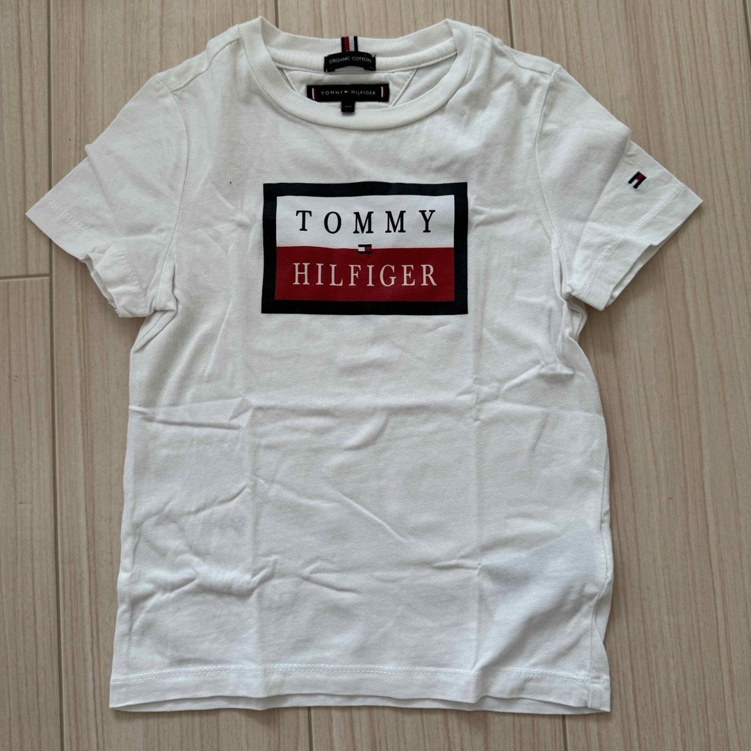 TOMMY HILFIGER(トミーヒルフィガー)のトミーヒルフィガー　キッズTシャツ キッズ/ベビー/マタニティのキッズ服男の子用(90cm~)(Tシャツ/カットソー)の商品写真