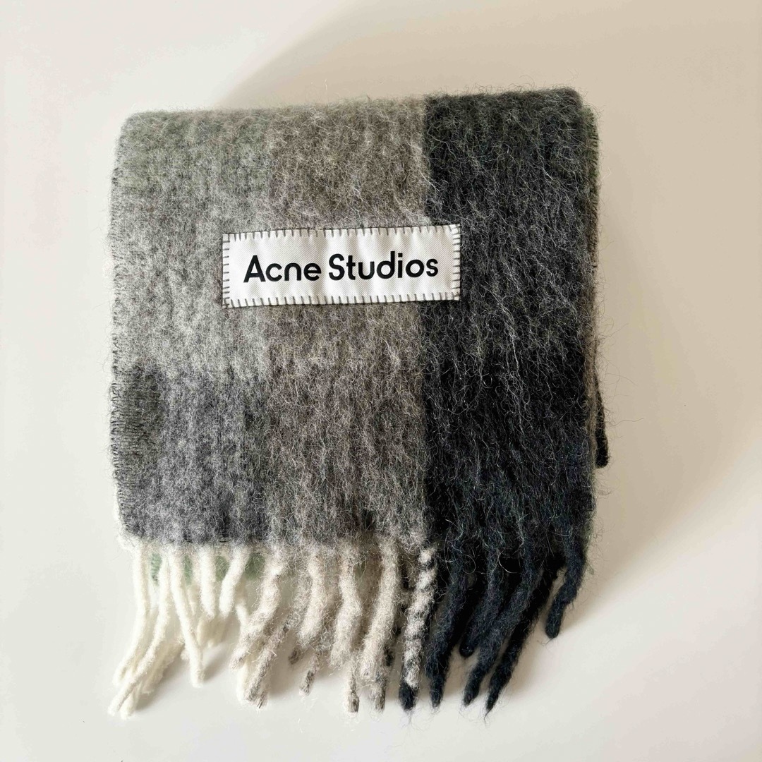 ACNE(アクネ)のAcne Studious アクネストゥディオズ マフラー レディースのファッション小物(マフラー/ショール)の商品写真