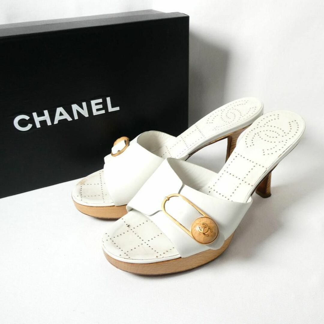 CHANEL(シャネル)の良品 CHANEL ココマーク レザー ハイヒール サンダル ミュール レディースの靴/シューズ(ミュール)の商品写真