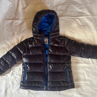 パタゴニア(patagonia)のパタゴニア　ダウン　xs5〜6才(ジャケット/上着)