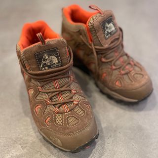 ザノースフェイス(THE NORTH FACE)のノースフェイス　登山靴　こども　21.5(登山用品)