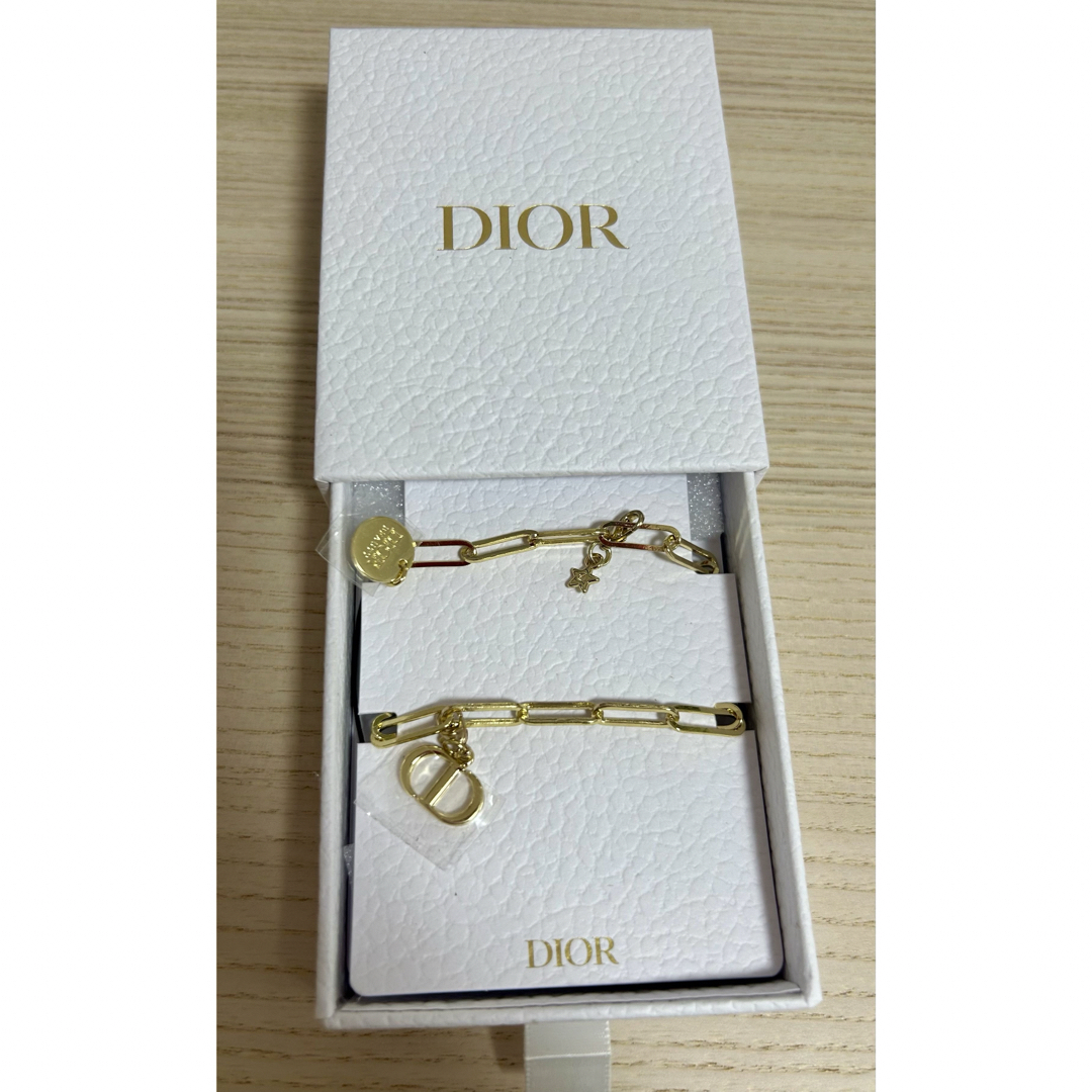 Dior(ディオール)のDior キラキラ✨チャーム　(非売品•新品) レディースのアクセサリー(チャーム)の商品写真