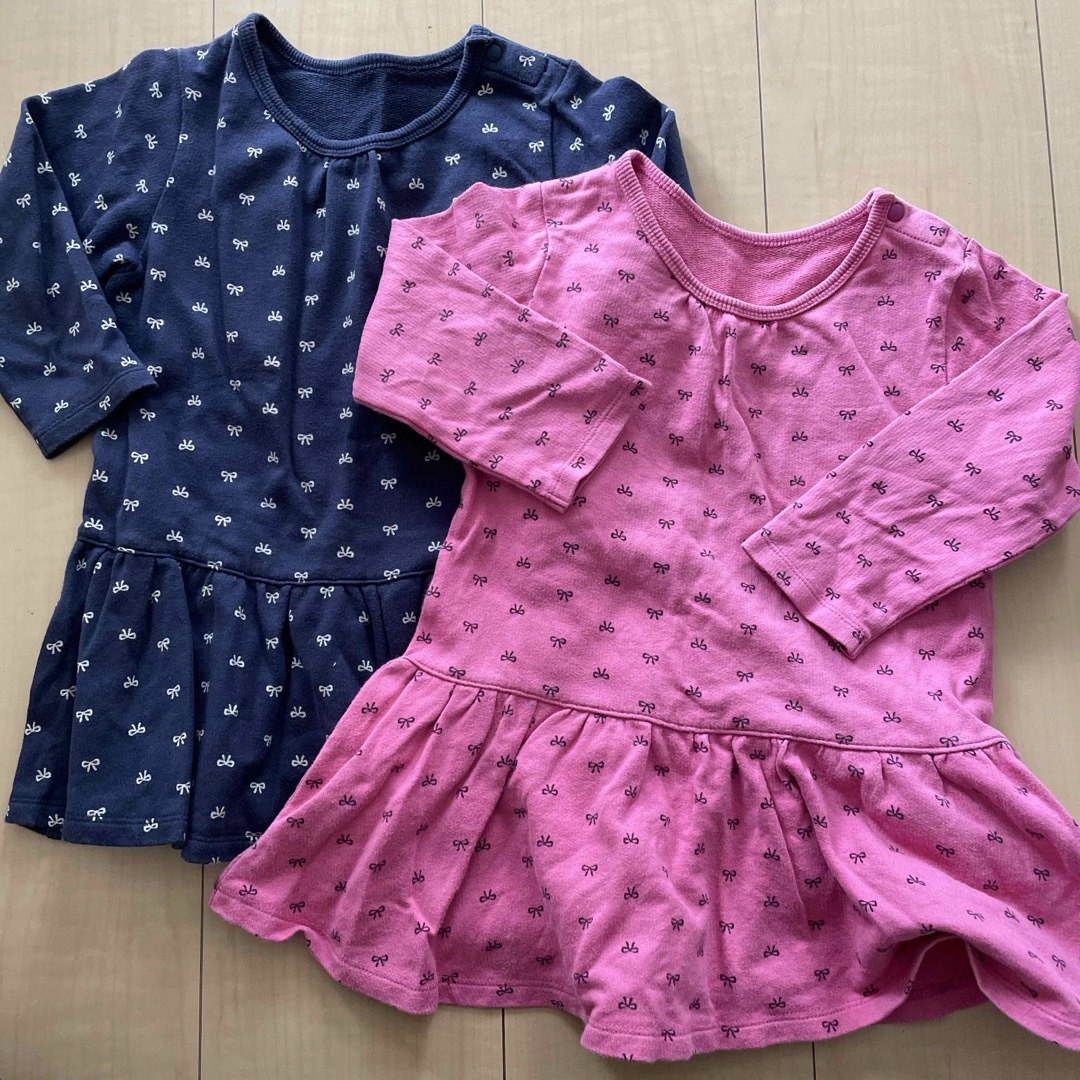 UNIQLO(ユニクロ)のワンピース　90cm 2枚セット キッズ/ベビー/マタニティのキッズ服女の子用(90cm~)(ワンピース)の商品写真