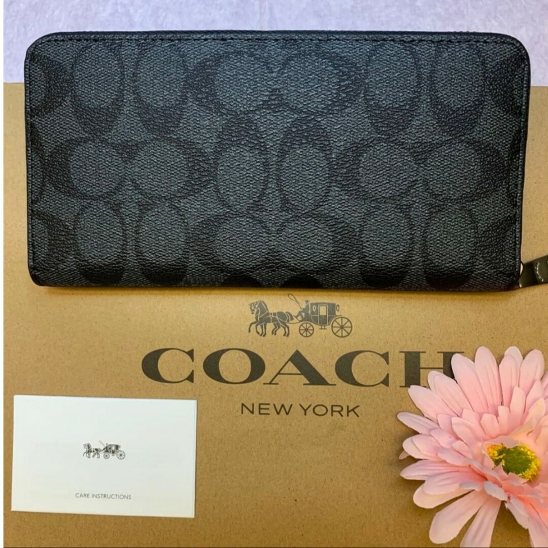 COACH(コーチ)の新品　COACH　長財布　ラウンドファスナー　シグネチャー　ブラック　小銭入れ有 レディースのファッション小物(財布)の商品写真