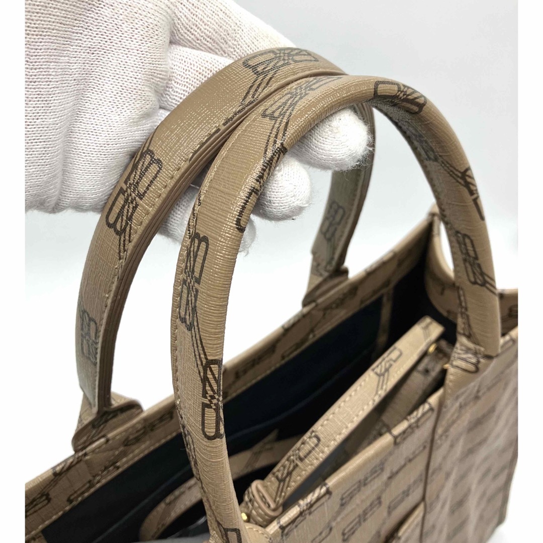 BALENCIAGA - ⭐️ 極美品 バレンシアガ シグネチャー ハンド BALENCIAGA - ⭐️ 極美品 バレンシアガ シグネチャー ハンド