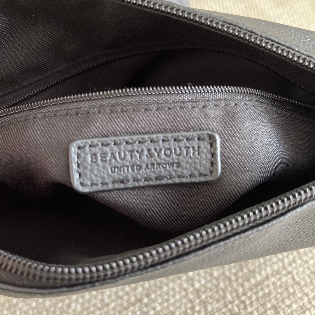 BEAUTY&YOUTH UNITED ARROWS(ビューティアンドユースユナイテッドアローズ)のメタルハンドルトートＢＡＧ　３ＷＡＹ　ビューティ＆ユース ユナイテッドアローズ レディースのバッグ(ハンドバッグ)の商品写真