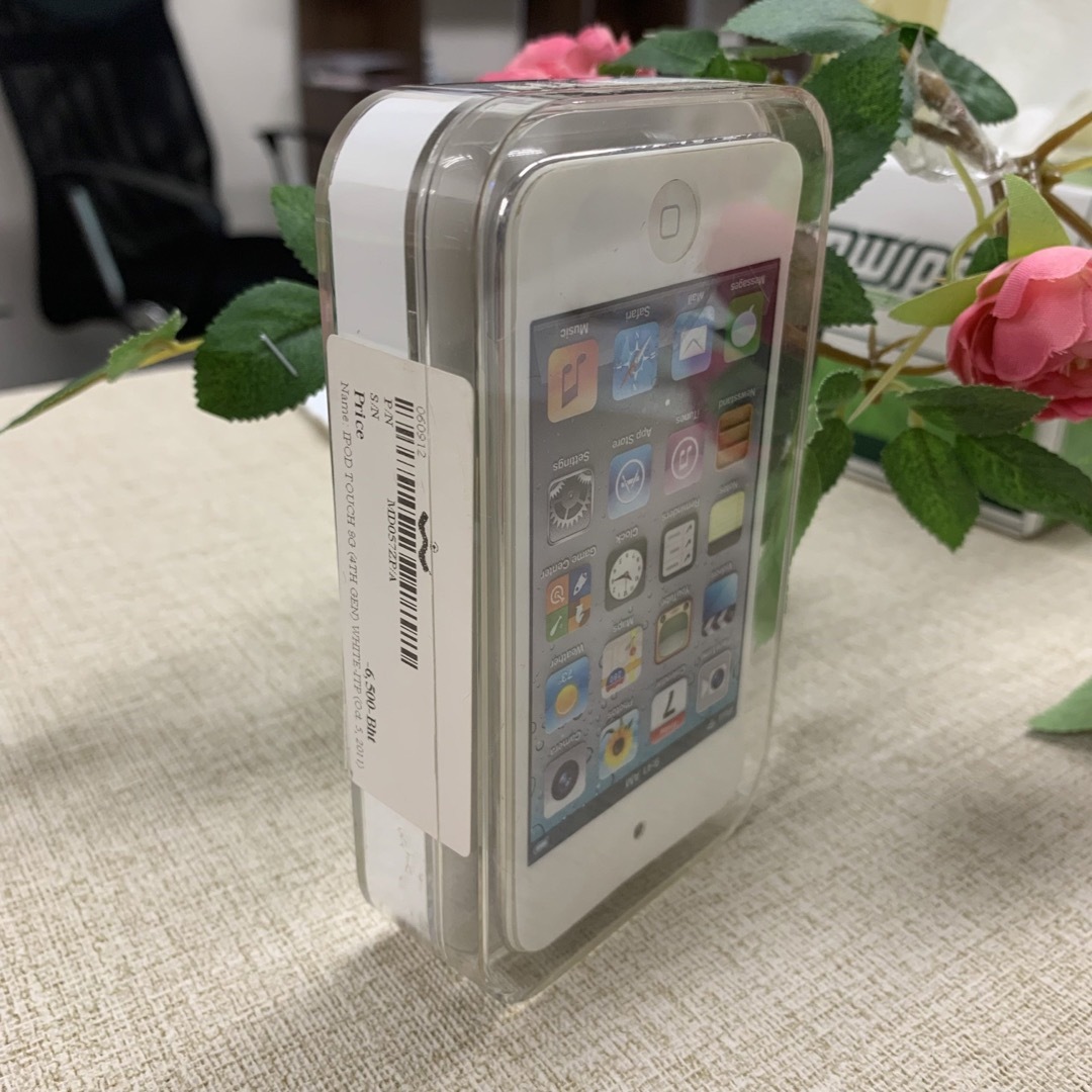 Apple(アップル)のiPod Touch 新品 スマホ/家電/カメラのオーディオ機器(ポータブルプレーヤー)の商品写真