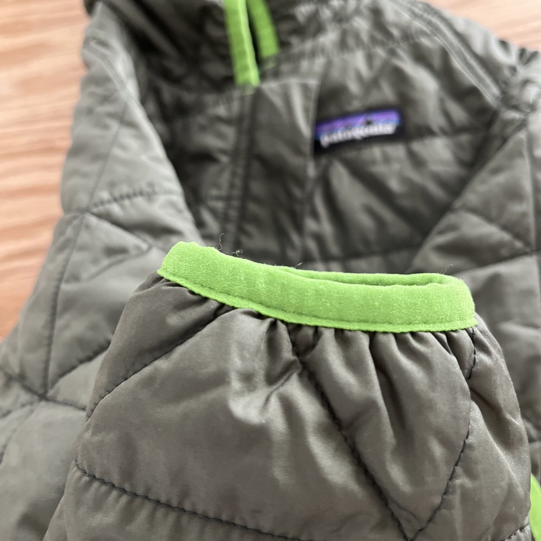 patagonia(パタゴニア)のパタゴニア　カーキ　ジャンプスーツ キッズ/ベビー/マタニティのベビー服(~85cm)(カバーオール)の商品写真