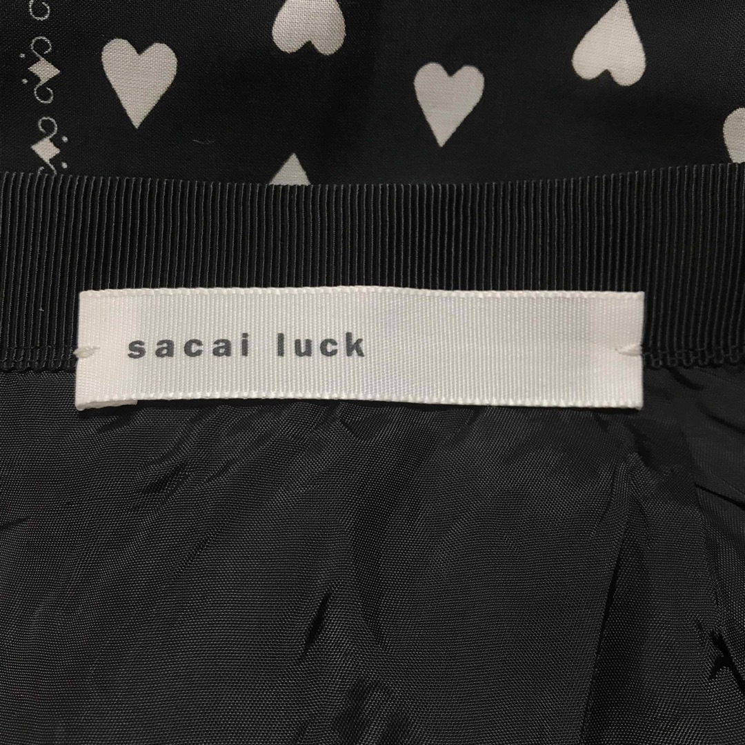 sacai luck(サカイラック)のsacai luck ハート柄スカート レディースのスカート(ひざ丈スカート)の商品写真