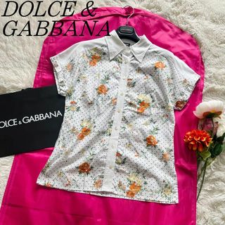 ドルチェアンドガッバーナ(DOLCE&GABBANA)の【美品】DOLCE&GABBANA 総柄シャツ ホワイト 半袖 40 花柄(シャツ/ブラウス(半袖/袖なし))