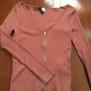 エイチアンドエム(H&M)のH&M サーモンピンクニット☆(ニット/セーター)