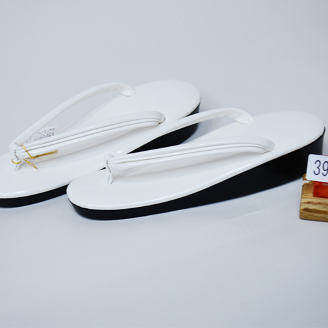 草履 やさしい履きごこち 日本製 23.5cm Mサイズ 白地 NO39580 レディースの靴/シューズ(下駄/草履)の商品写真