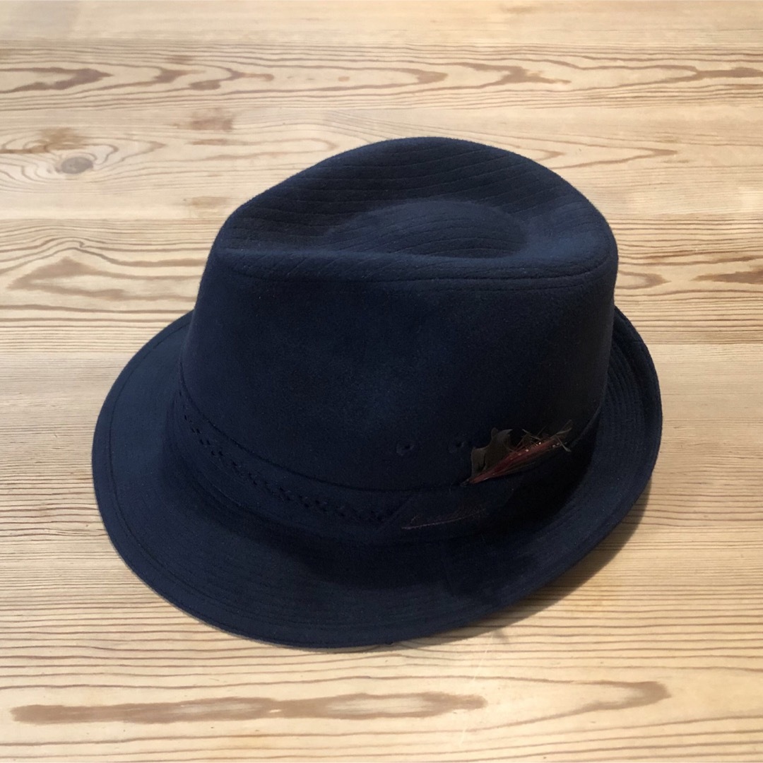 Borsalino(ボルサリーノ)のボルサリーノ 中折れ ソフトハット 日本製 羽根付き 濃紺 57cm メンズの帽子(ハット)の商品写真