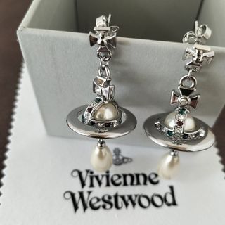 ヴィヴィアン(Vivienne Westwood) ピアス（シルバー）の通販 800点以上