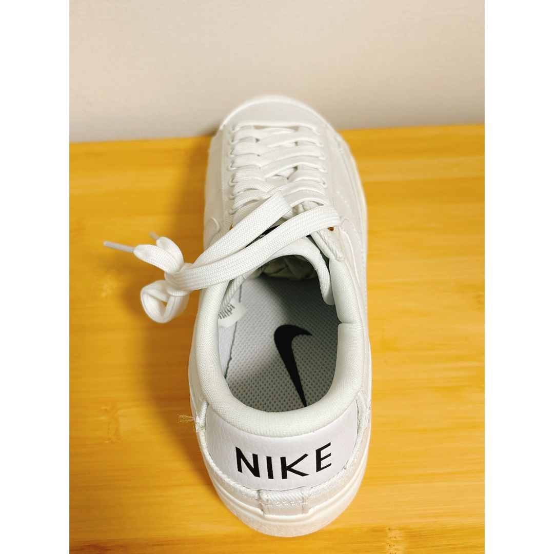 NIKE(ナイキ)の新品　ナイキ ブレーザー LOW プラットフォーム キャンバス レディースの靴/シューズ(スニーカー)の商品写真