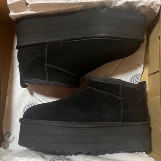 返信が遅れて申し訳ございません美品　アグ UGG 1103840 リッジ ミニ ムートンブーツ （ブラック）