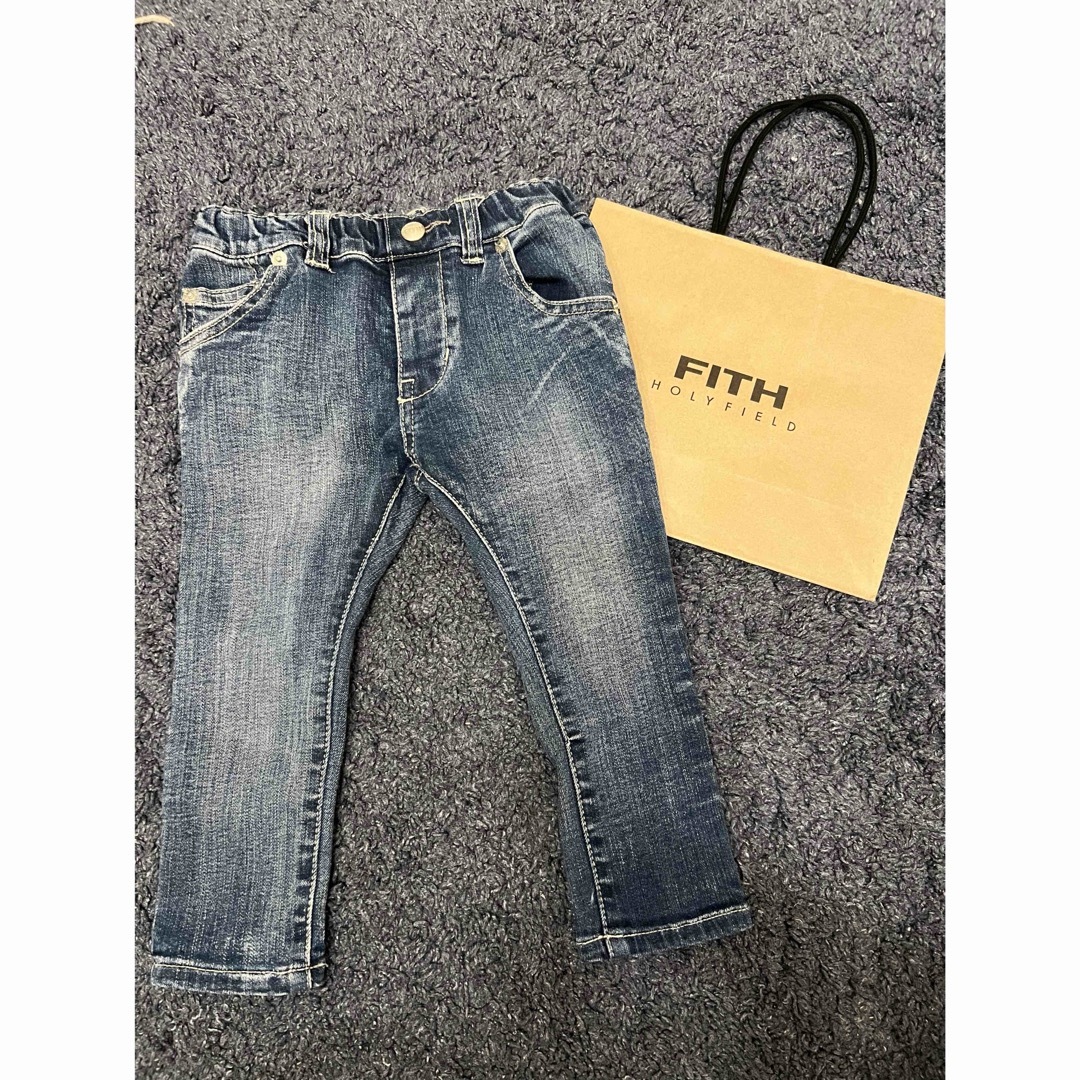 FITH(フィス)のFITH子供服　キッズデニム90 ❮紙袋付き ❯ キッズ/ベビー/マタニティのキッズ服男の子用(90cm~)(パンツ/スパッツ)の商品写真